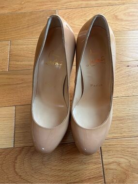 Christian Louboutin  Bianca Pumps size 35